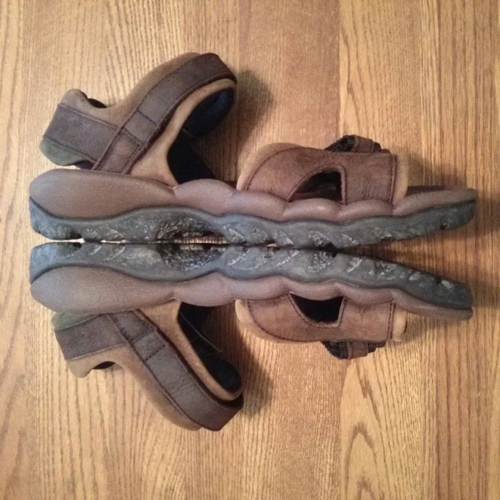 New Clarks Leather/Nubuck Trekking Sandals - Size 12 Summer Travel Outdoor